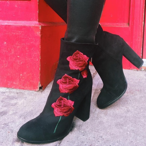 COPY - New rose embroidery suede boot - Picture 4 of 5